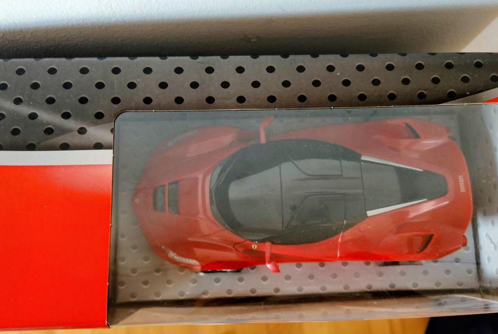 Mașina cu telecomanda Ferrari NOUĂ