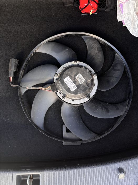 Оригинална перка за Mercedes c320 w204