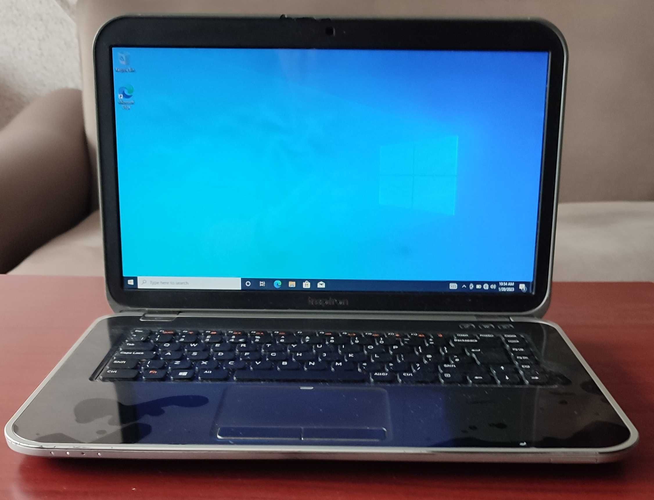 Продавам работещ лаптоп Dell Inspiron 5520