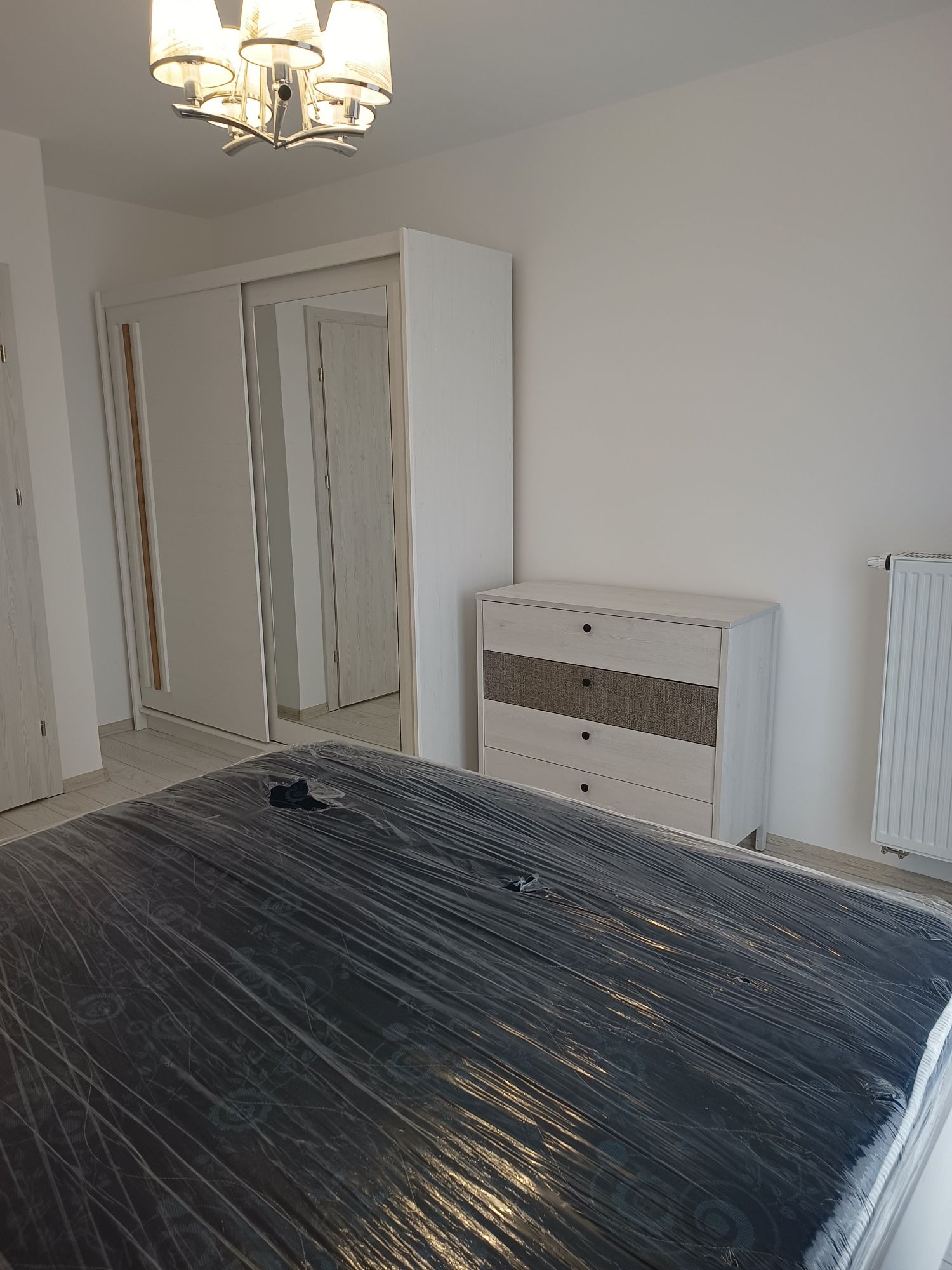 Închiriez apartament nou mobilat Maurer Residence