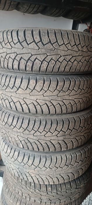Продам зимнюю резину 185/65R15