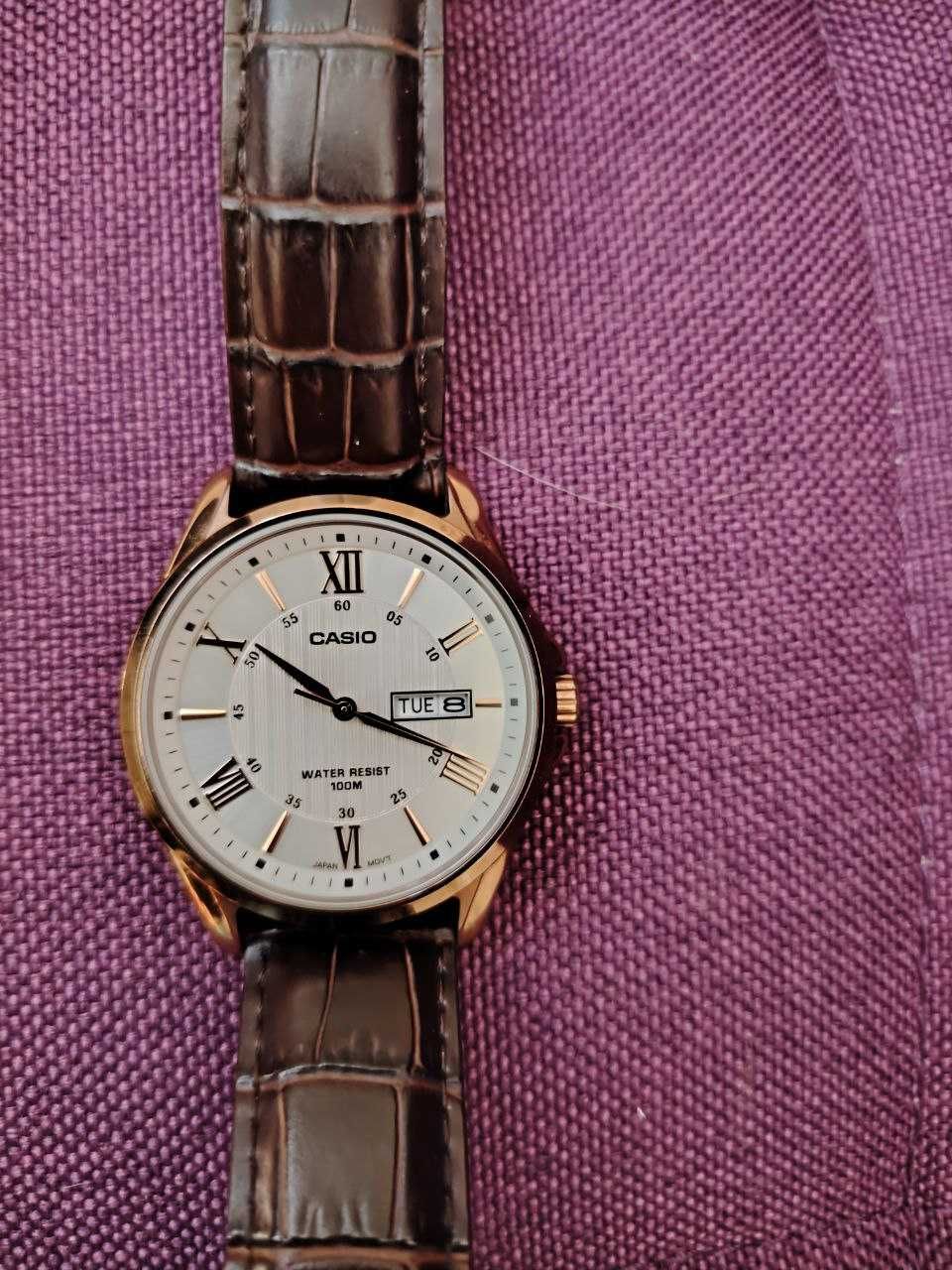 Ръчен часовник CASIO