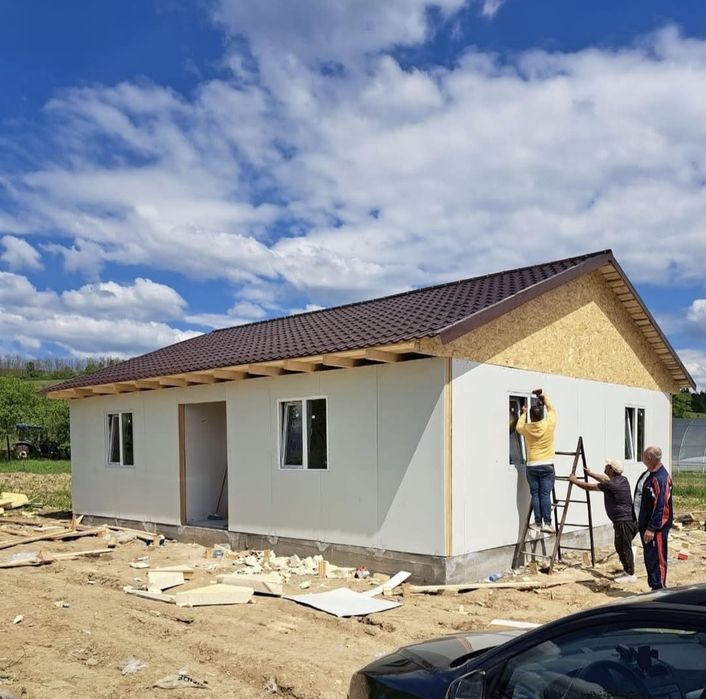 Vand casa modulare pe structura metalica