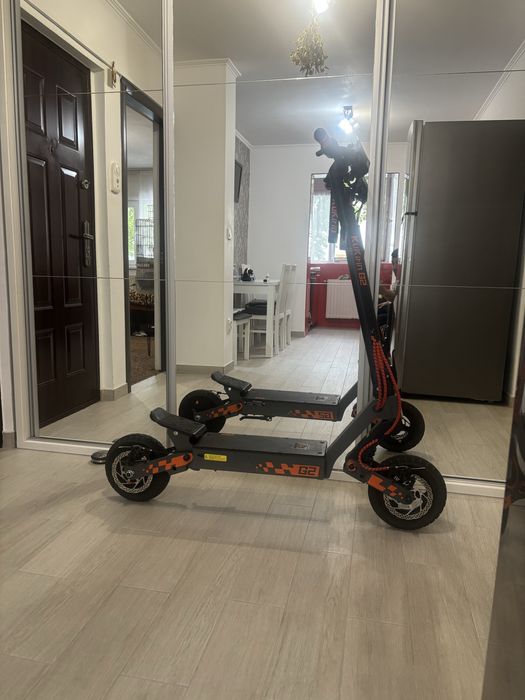 Vând trotinetă kukirin G2 2025