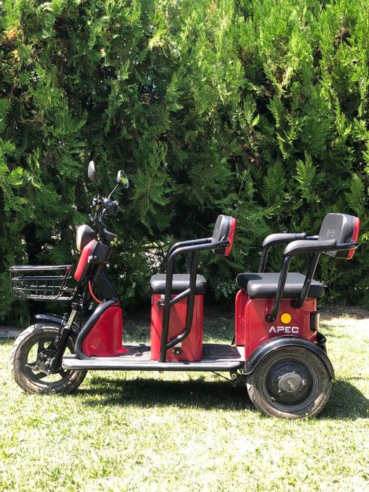 Vând triciclu electric