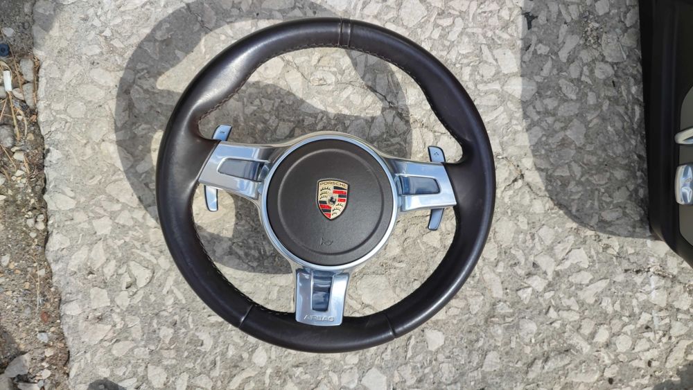 Спортен волан с бег airbag и пера Porsche Panamera 4s Порше Панамера