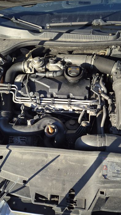Vând motor vw BXE 1.9 105 CP