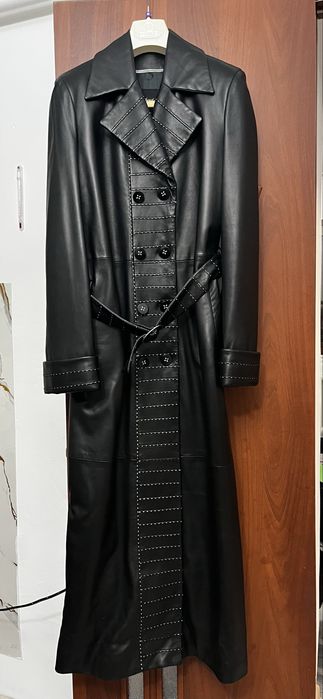 Кожанный плащ италия размер:52