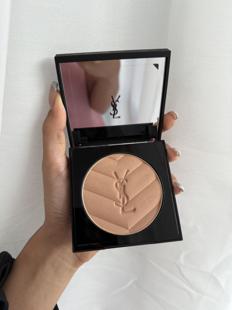 Пудра на YSL / грим