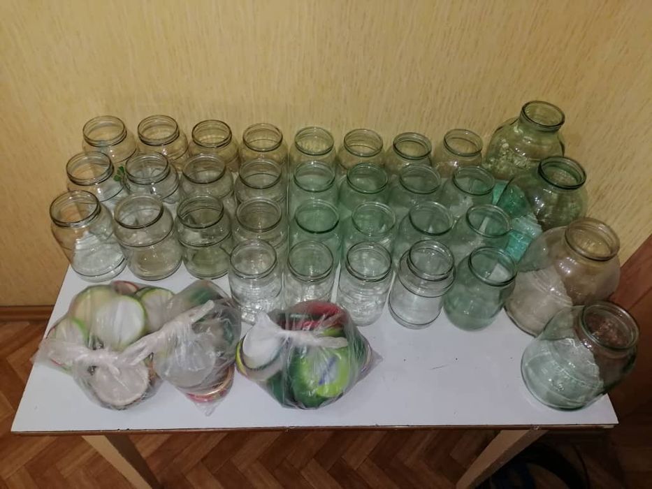 Продам все банки и крышки из дома, цена договорная
