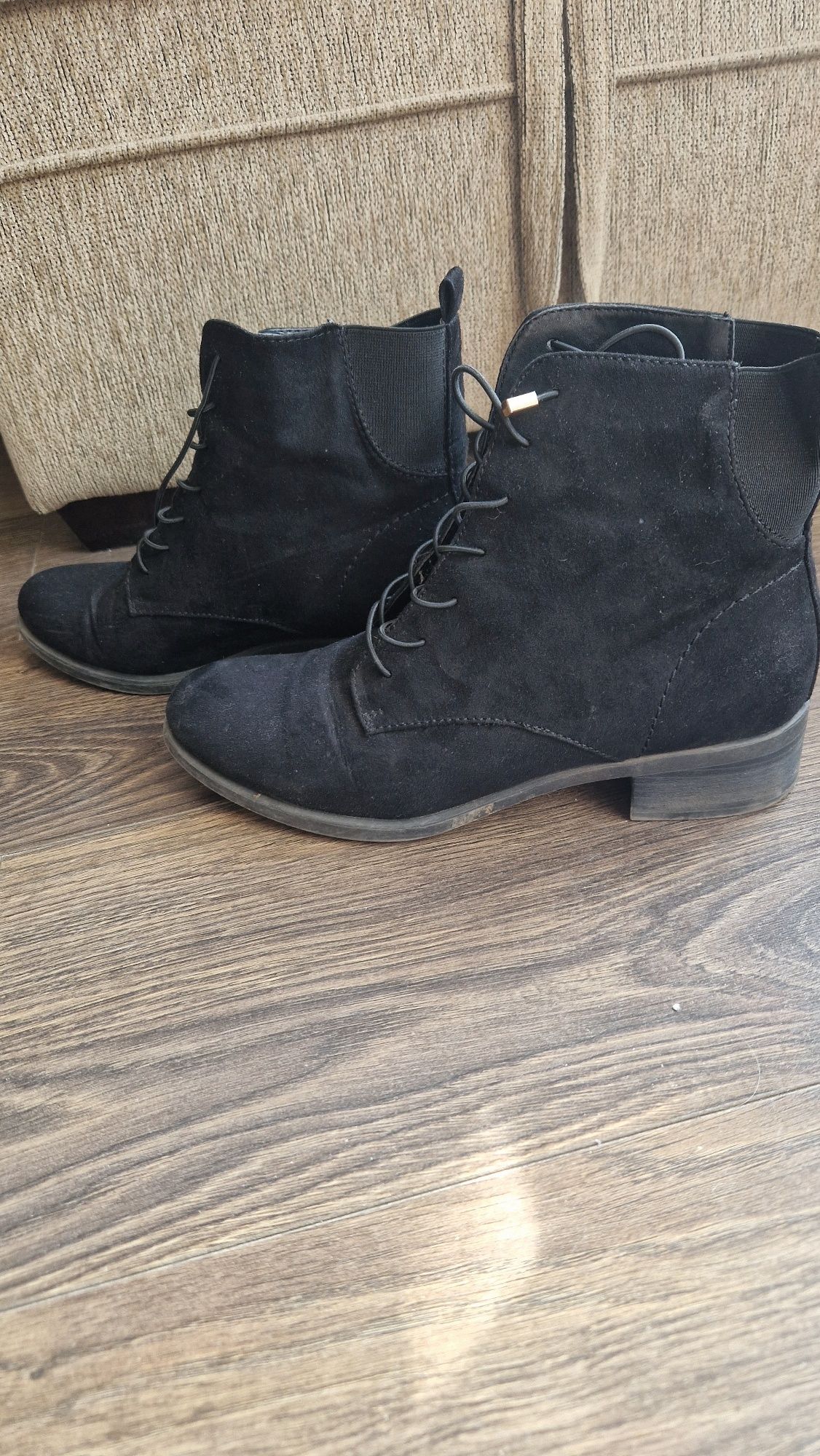 Ghete primavara, mas. 39, piele întoarsă