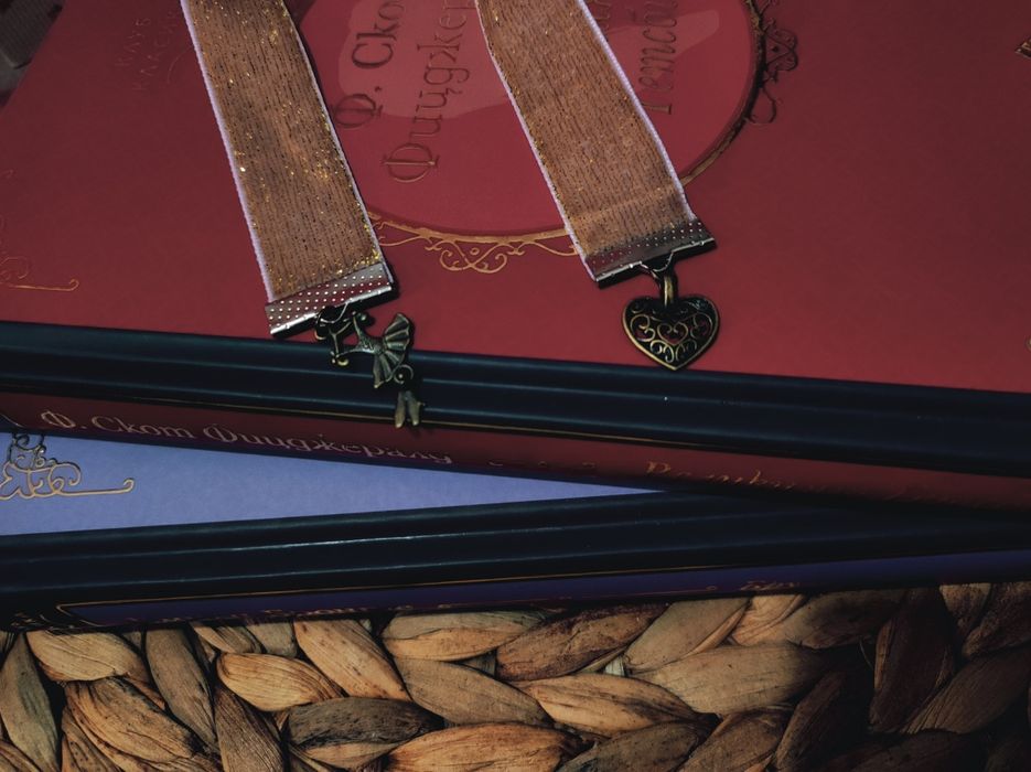 Книгоразделител панделка