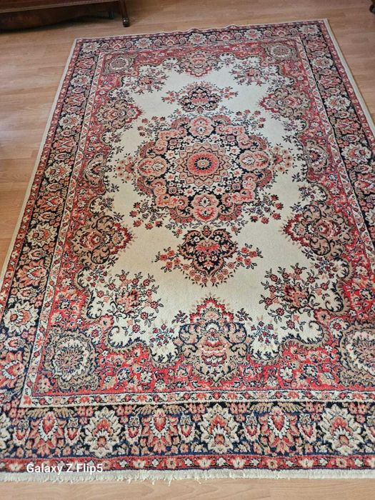 Продается шерстяной ковер