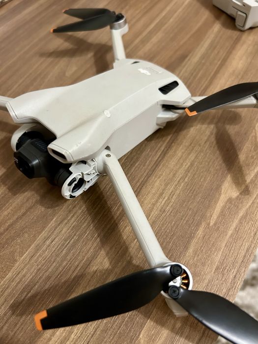 DJI MINI 3 с една батерия