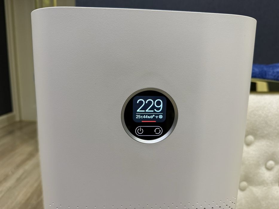 * Xiaomi Mi Smart Air Purifier 4 очиститель воздуха в отличном состоян