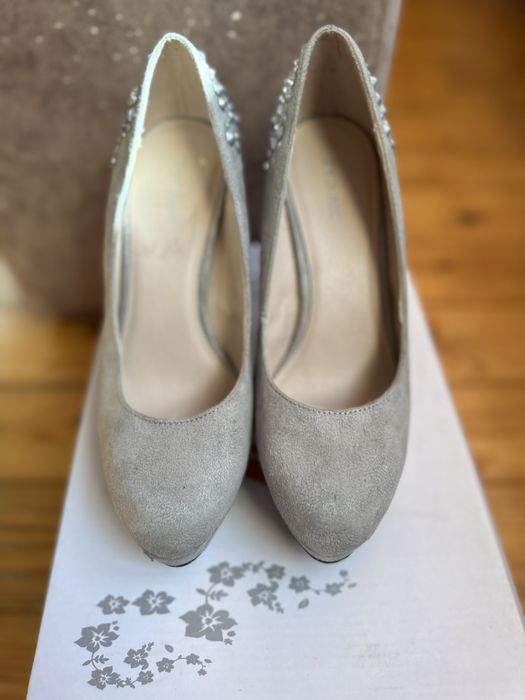 Дамски обувки на ток