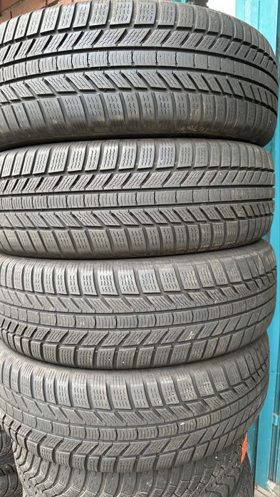 Продавам 4бр. Зимни гуми 215/65/17 Continental / Континентал