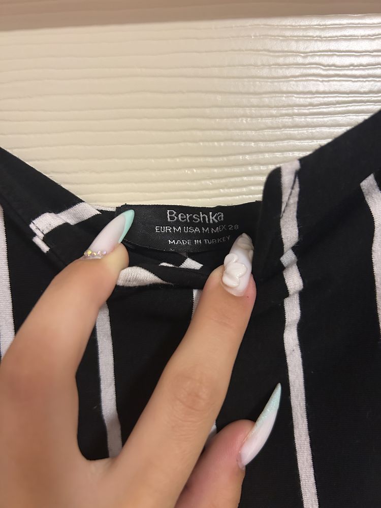 Черен гащеризон BERSHKA