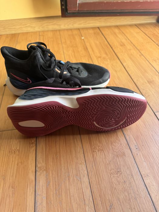 Обувки за баскетбол Nike