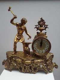 superb ceas vechi din bronz 41X41 cm 6,7 kg  650  lei