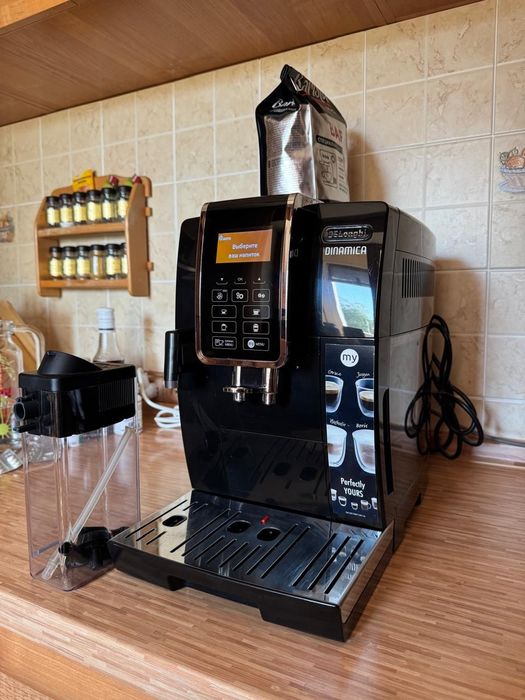 Кофемашина DeLonghi Dinamica
