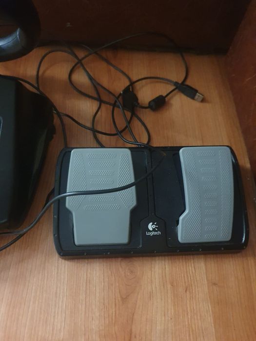 Vând volan PlayStation