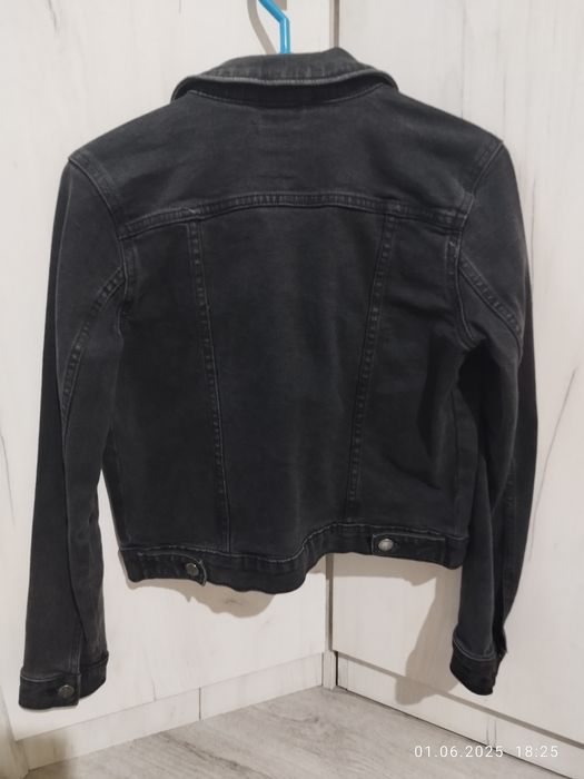 Черно дънкено яке