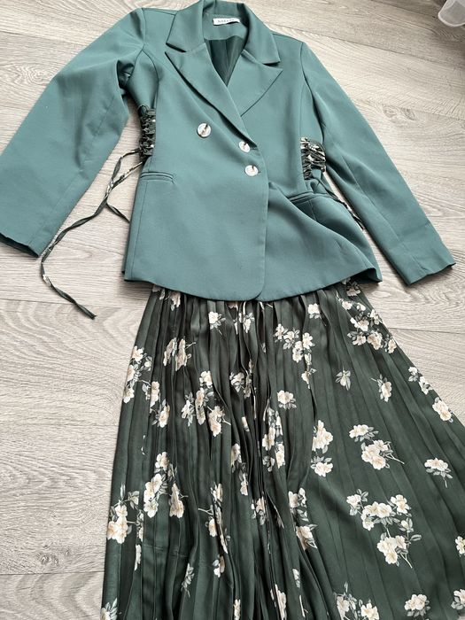 Костюмы двойки с пиджаком