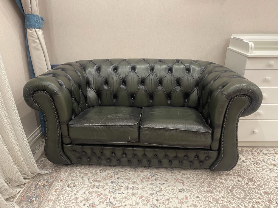Продам кожаные диваны