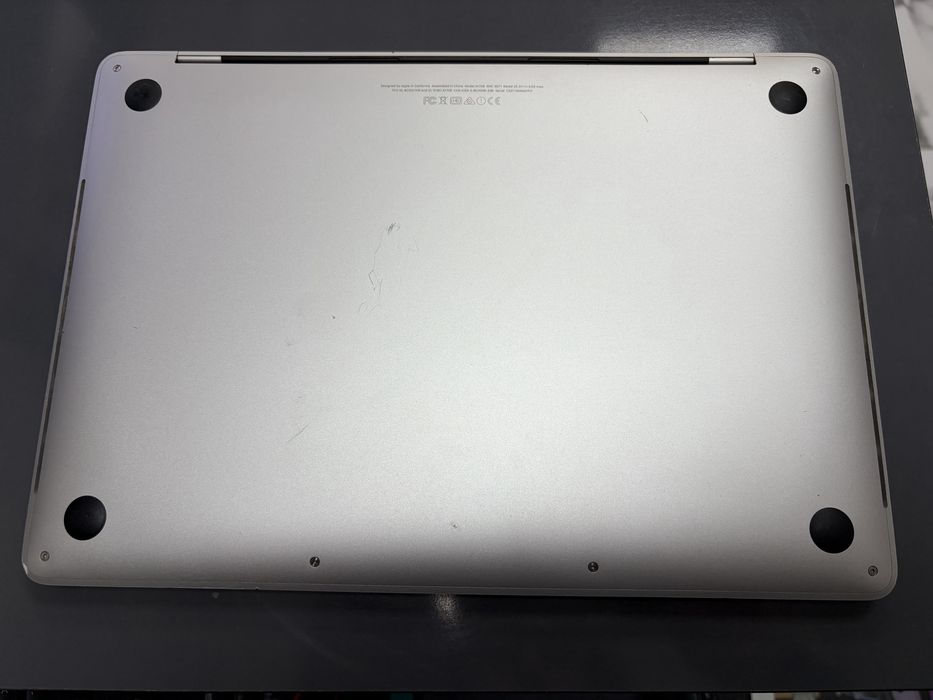 Macbook Pro 13-inch 2016  core i5 256Gb