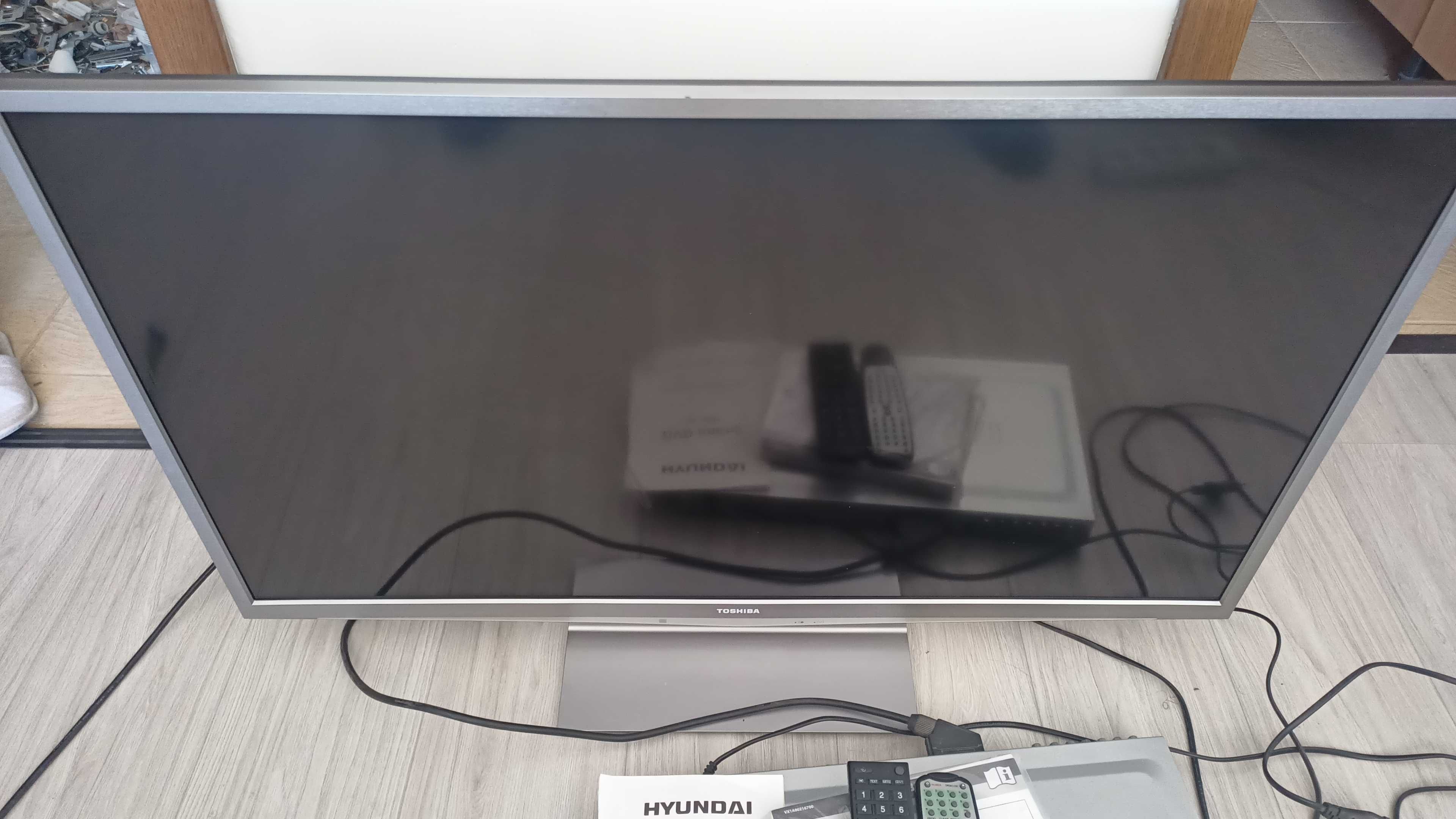 40'' телевизор Toshiba 40RL838