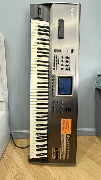 Синтезатор Клавишный инструмент Rolad Fantom
