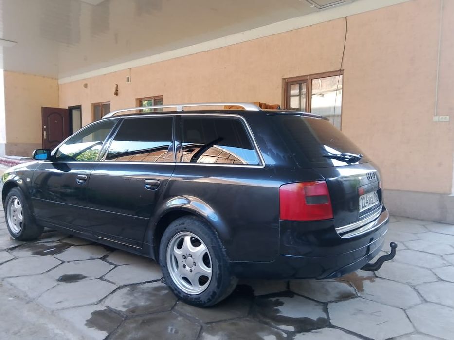 Продам автомашину Audi A6 капля универсал 2000 года выпуска. объём 2.4