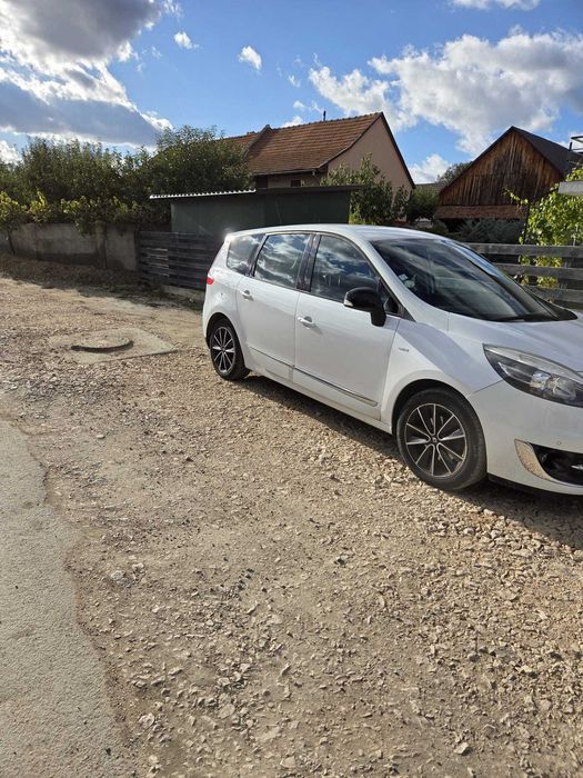 Proprietar,Renault Grand Scenic, 7 locuri, înmatriculat 2025
