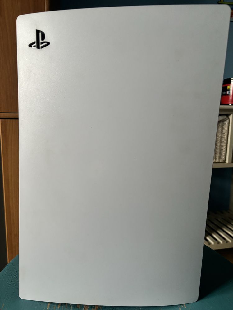 Vând playstation 5