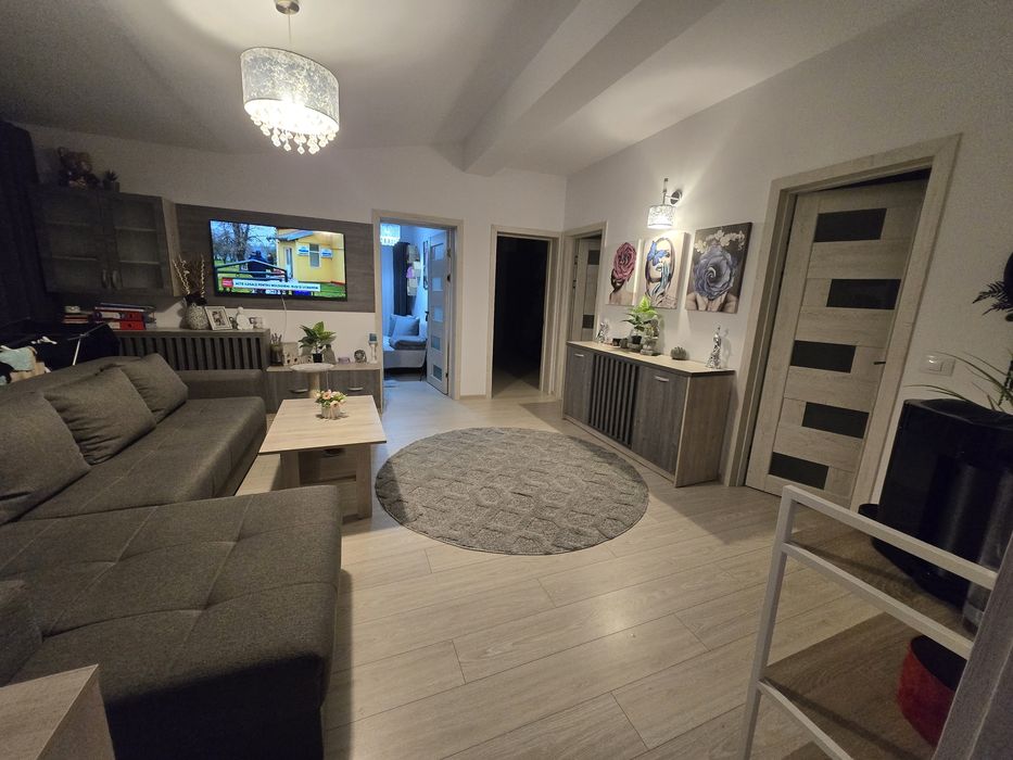 Vând apartament 3camere