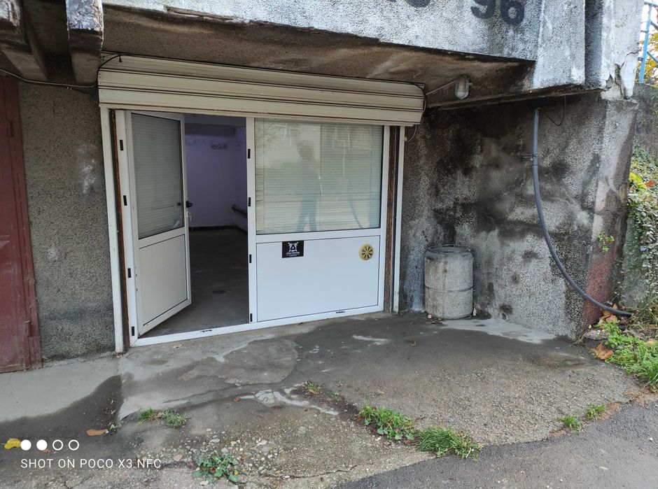 Дава се под наем Гараж / Паркомясто в Русе, Здравец - 16 кв.м за 76.5 € - Снимка #1