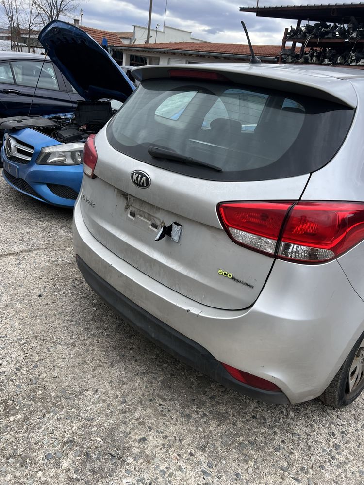 Kia Carens 1.7 d 1.6 d  на части