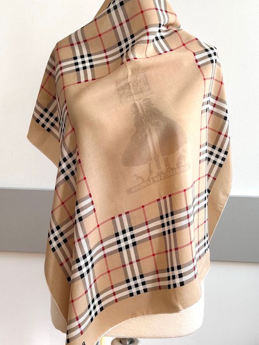 Burberry оригинален нежен копринен шал
