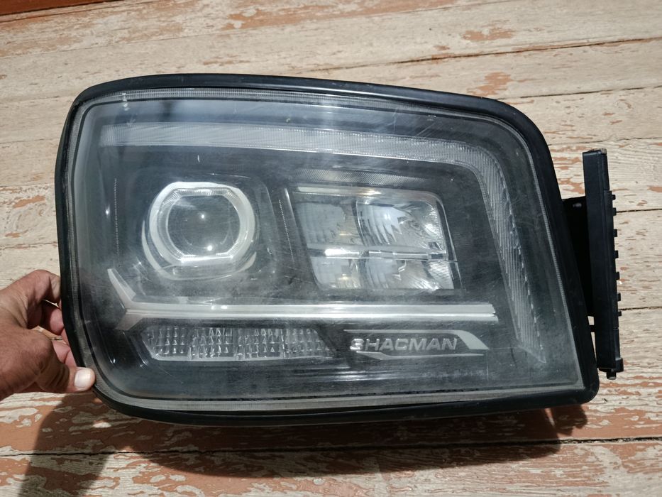 Фара SHACMAN X3000 РЕСТАЙЛИНГ LED.
Для моделей: M3000 X3000 M3000S X50