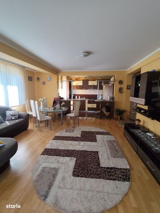 Apartament 3 camere, etaj 1, Carpați 2