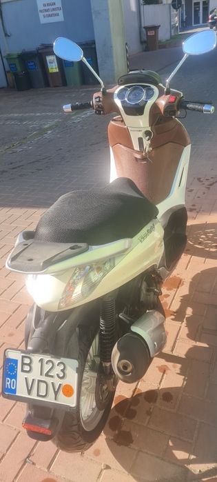 Piaggio Beverly 300 ie