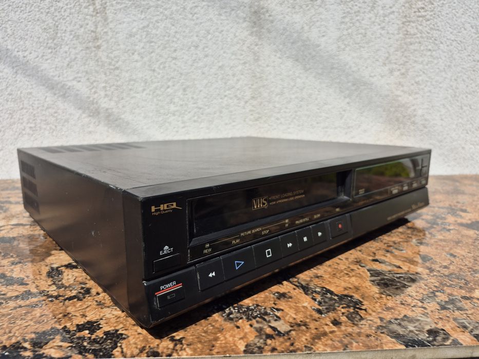 Vand video marca Megavision model VCR-33DAD,made in japan 

- video ca