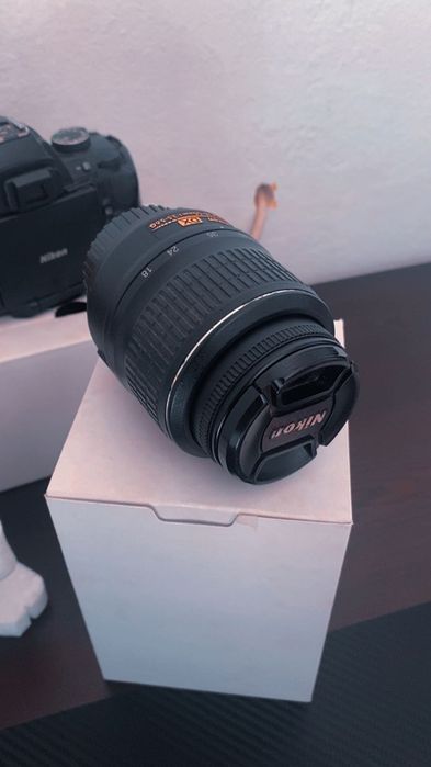 Фотоапарат Nikon D5000