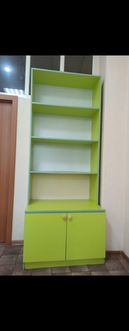 Продаю стелаж для книг