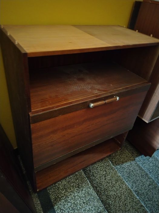 Подарявам стари шкафове