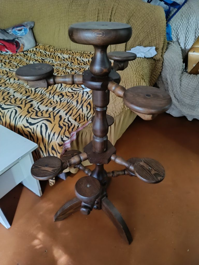 Подставка под цветы