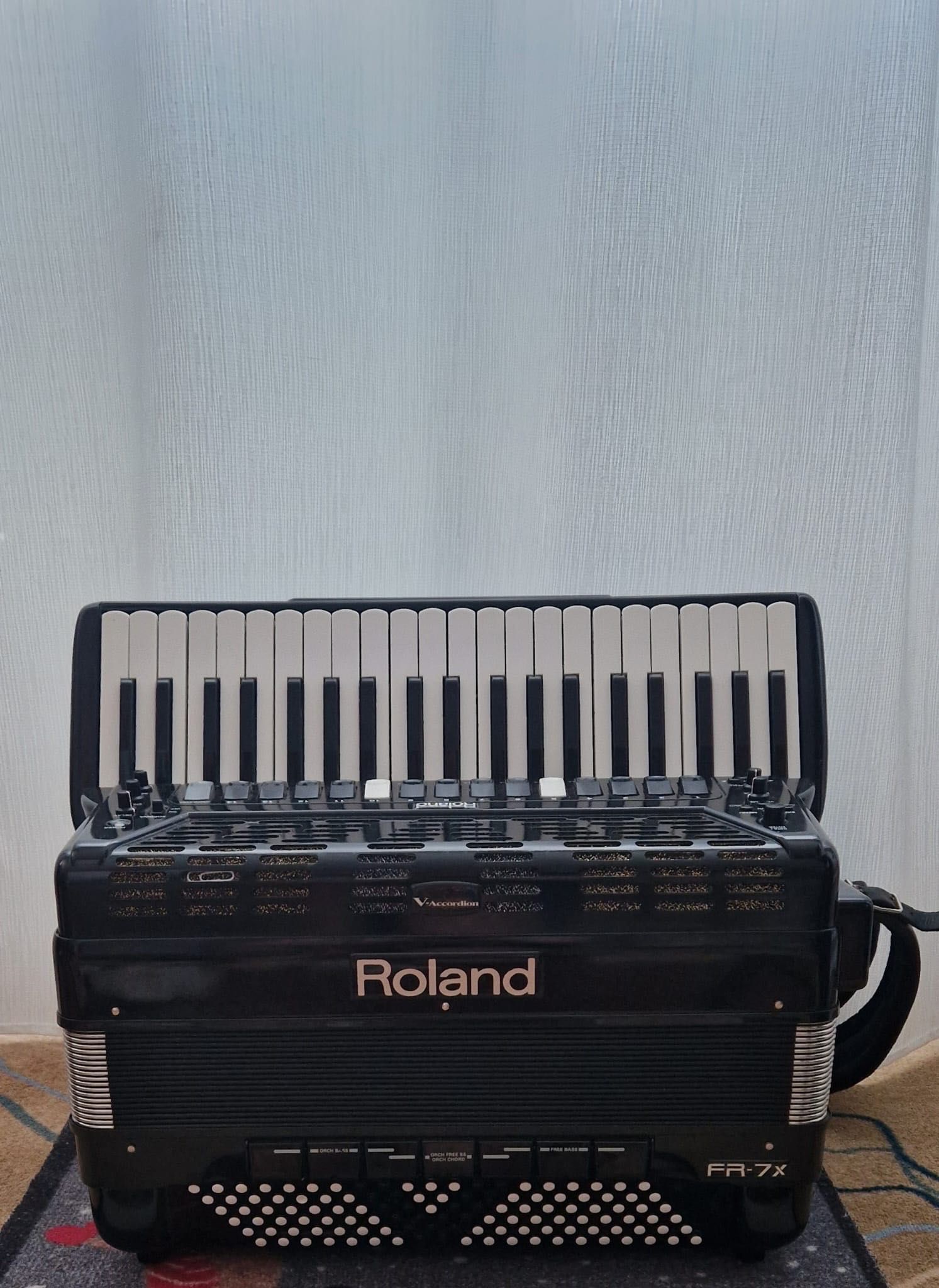 Acordeon fr7x  in stare perfectă