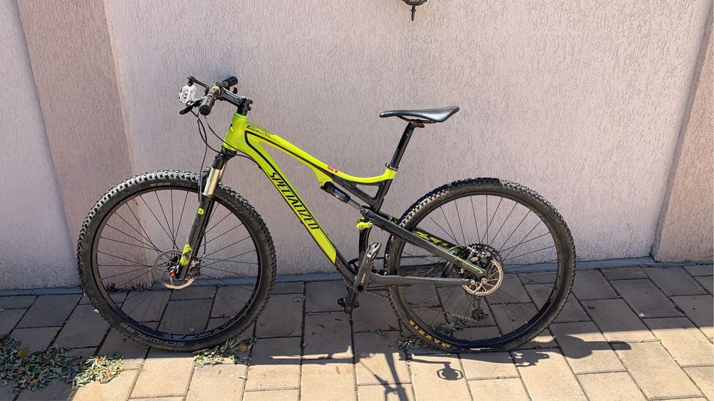 Vând bicicleta Specialized Epic   full suspension roti p 29