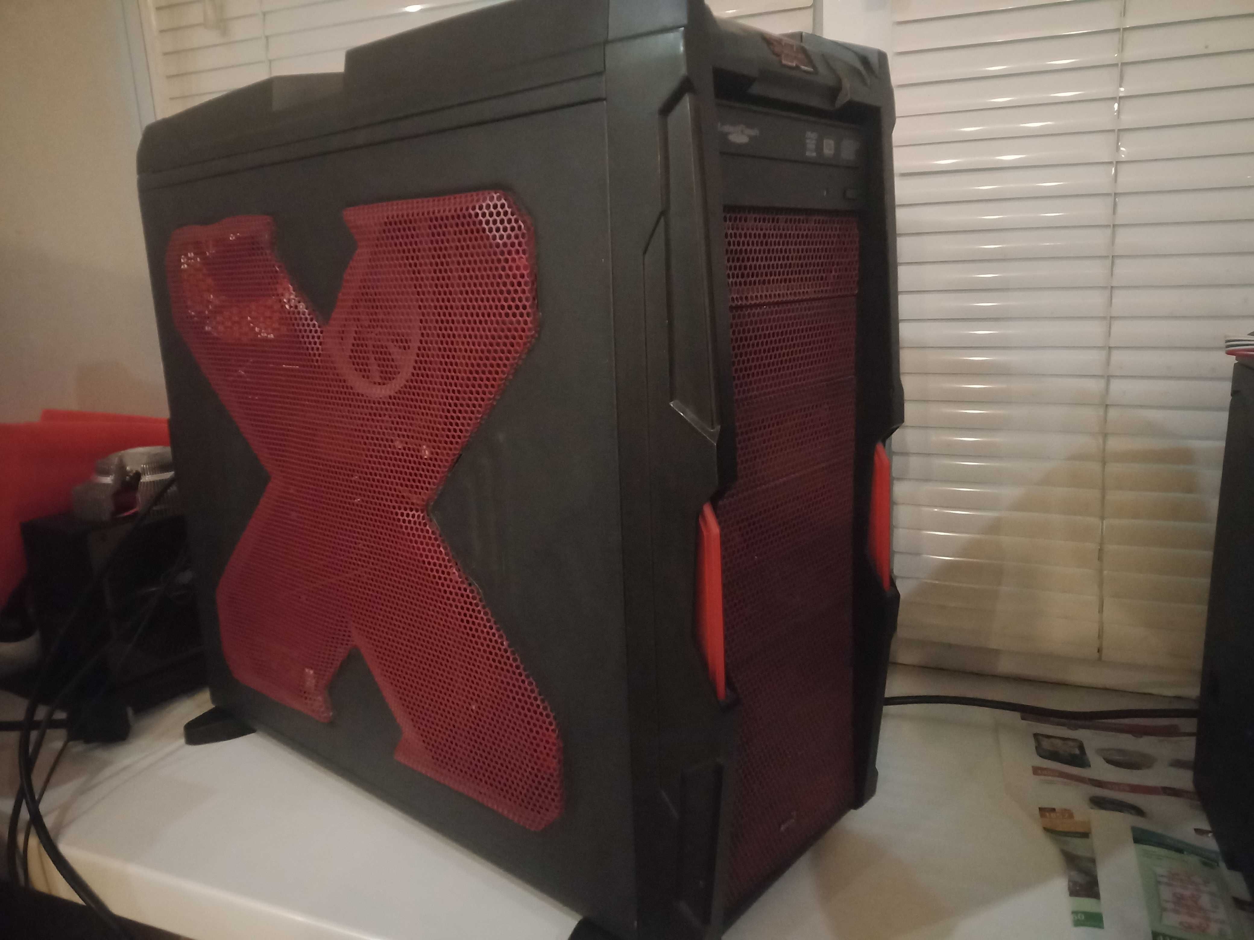 Системный блок/iCore7/DDR4 16Gb 2400GHz/SSD120,HHD500/GTS 250 1Gb/500W